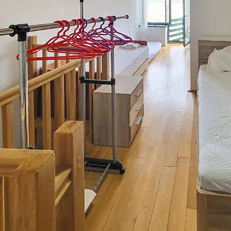 Prázdninový dům 1 Bedroom In Tisno